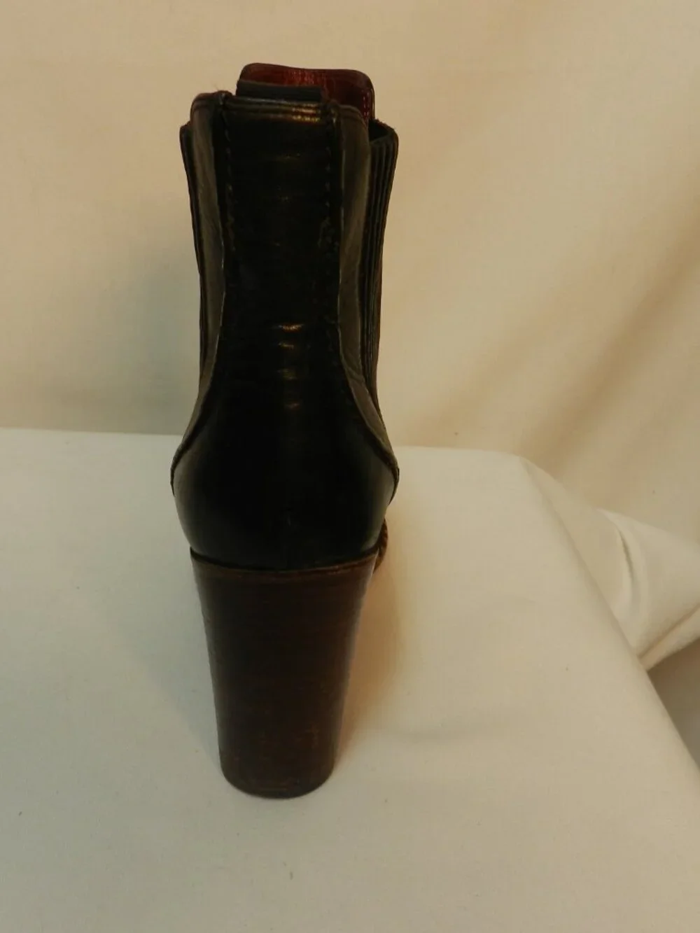 Marc by Marc Jacobs Chelsea Leather pull-on boots booties heels Size Sz 39 US 9
